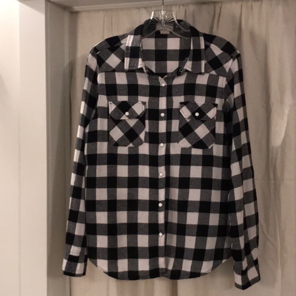 Women’s Checkered Flannel